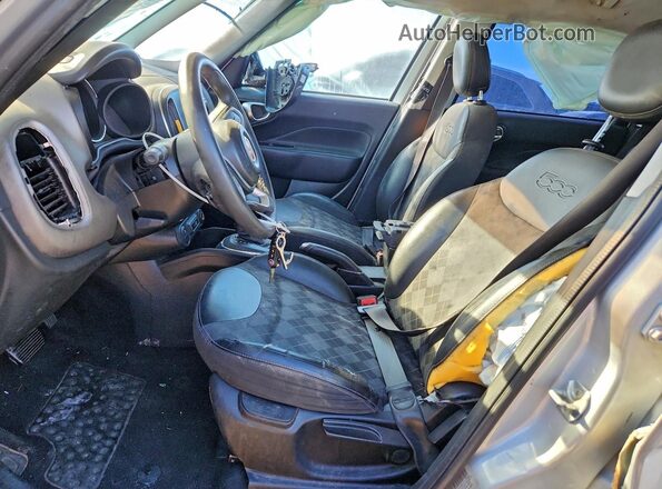 ZFBCFAAH7JZ040548 2018 FIAT 500L Silver Vista interior delantera