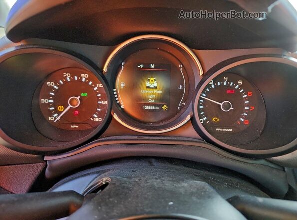 ZFBCFAAH7JZ040548 2018 FIAT 500L Silver Vista del cuadro de instrumentos