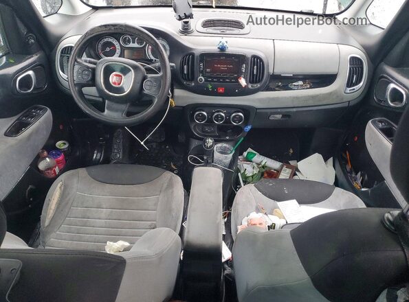 ZFBCFABH8EZ002587 2018 FIAT 500L Green Vista del salpicadero