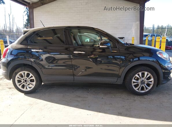 ZFBCFXBT2GP385674 2016 FIAT 500X Black 360 interior view