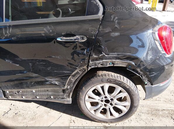ZFBCFXBT2GP385674 2016 FIAT 500X Black Front view