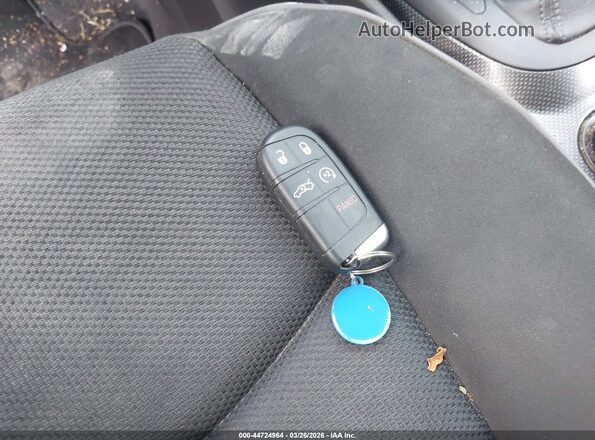 ZFBCFXBT5GP464837 2016 FIAT 500X Серебряный Вид панели приборов