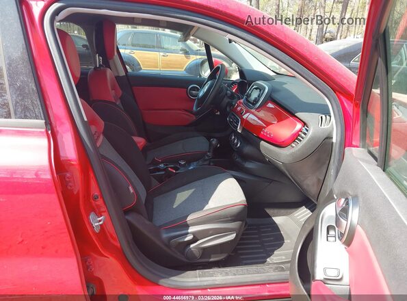 ZFBCFXBTXGP383915 2016 FIAT 500X Red Вид салону спереду