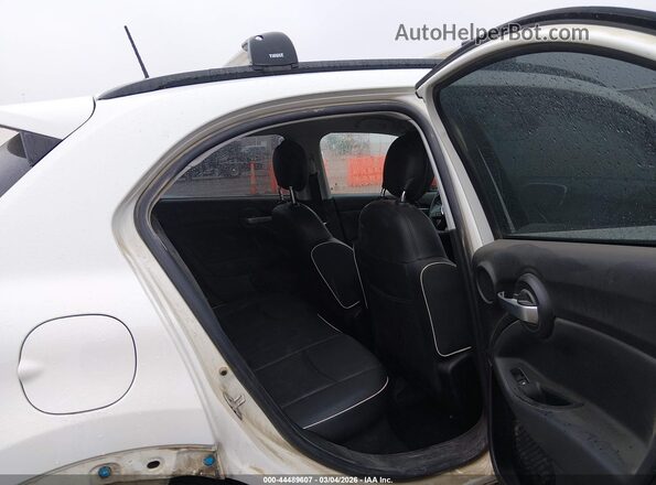 ZFBCFXCB3JP708059 2018 FIAT 500X White VIN sticker view