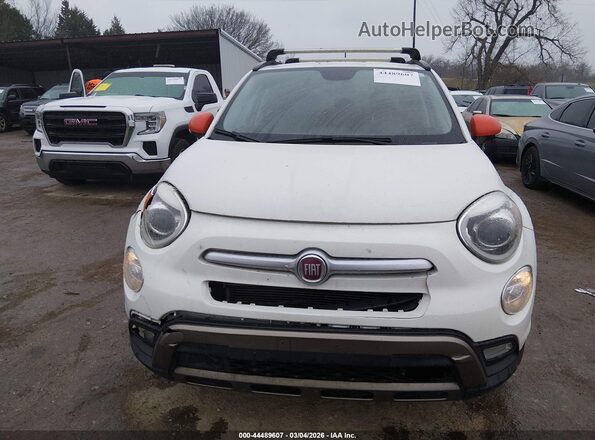 ZFBCFXCB3JP708059 2018 FIAT 500X White Rear interior view