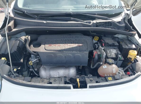 ZFBCFXCB9HP611460 2017 FIAT 500X White Вид ззаду