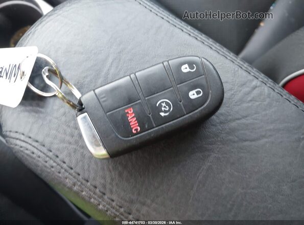 ZFBCFYDB5HP535045 2017 FIAT 500X White Vista del salpicadero