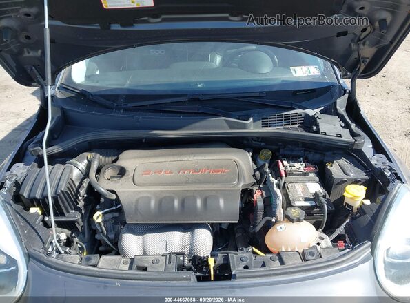 ZFBCFYDB5JP647477 2018 FIAT 500X Gray Rear view