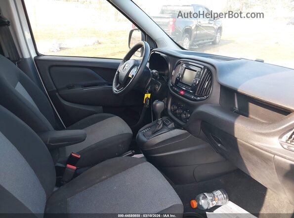 ZFBERFAB0J6L46713 2018 RAM PROMASTER CITY White Front interior view