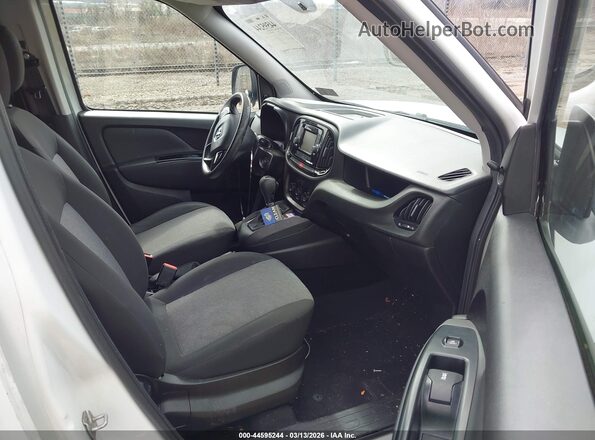 ZFBERFAB4J6H71984 2018 RAM PROMASTER CITY White Vista interior delantera