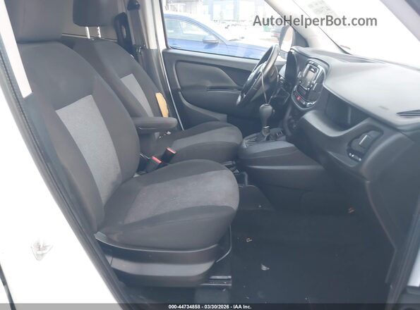 ZFBERFAB5H6D60331 2017 RAM PROMASTER CITY White Widok wnętrza z przodu