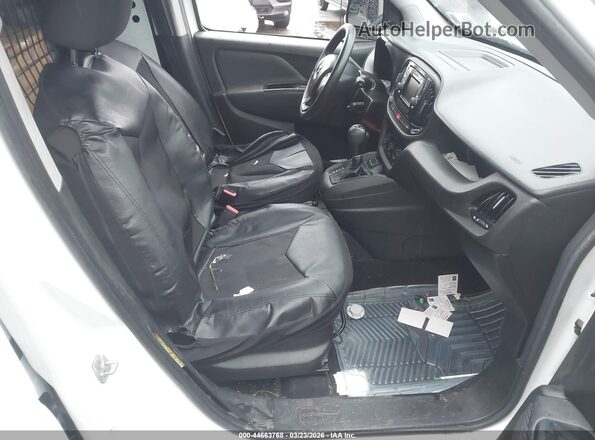 ZFBERFABXJ6H92631 2018 RAM PROMASTER CITY White წინა სალონის ხედი
