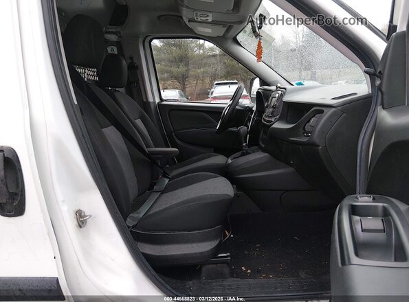ZFBHRFAB5L6P31569 2020 RAM PROMASTER CITY White Вид салону спереду