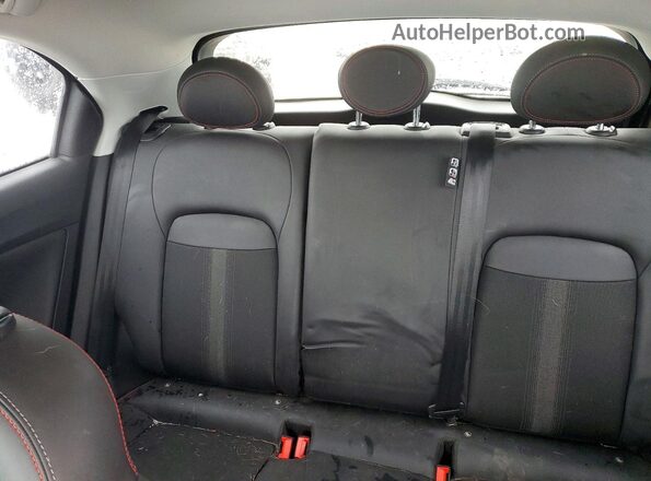 ZFBNF3B14PP988450 2023 FIAT 500X Black Widok tylnych siedzeń