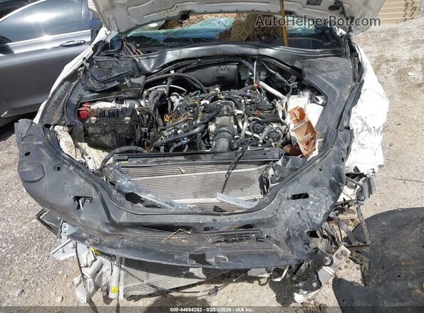 ZN661XUS4KX328204 2019 MASERATI LEVANTE White Вид спереду