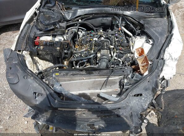 ZN661XUS4KX328204 2019 MASERATI LEVANTE White Вид ззаду