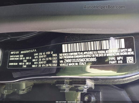 ZN661XUS5MX363885 2021 MASERATI LEVANTE Black Widok komory silnika