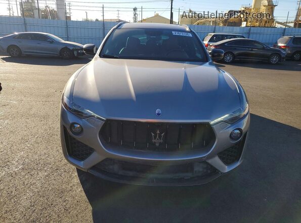ZN661YUS0KX323555 2019 MASERATI LEVANTE Gray Widok z przodu