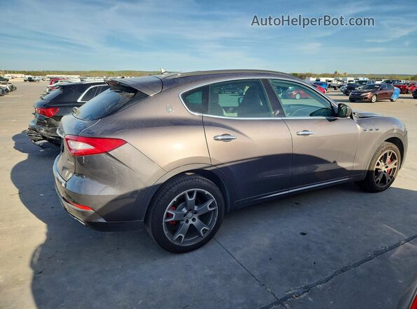 ZN661YUS3HX256166 2017 MASERATI LEVANTE Gray Trasero derecho