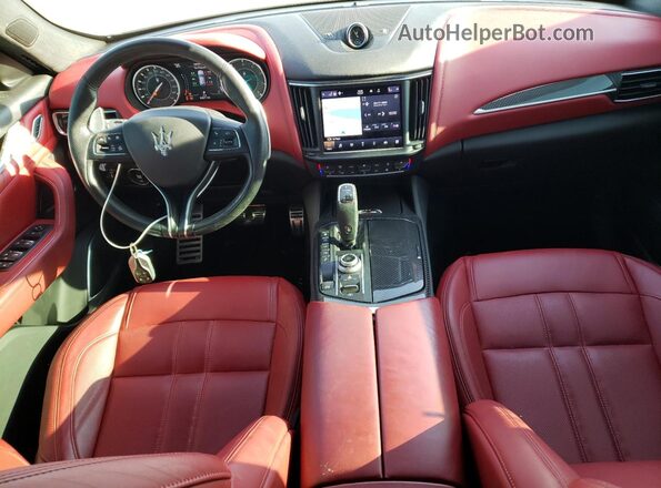 ZN661YUS3MX370890 2021 MASERATI LEVANTE Black Dashboard view