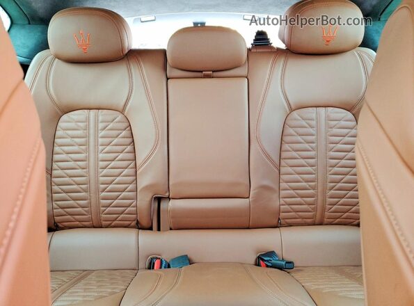 ZN661YUS6PX423876 2023 MASERATI LEVANTE Blue Rear seats view