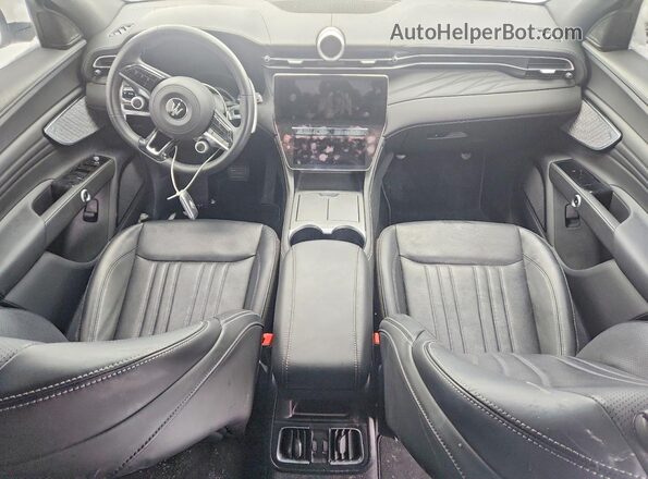 ZN682AVA3P7429072 2023 MASERATI GRECALE White Widok deski rozdzielczej