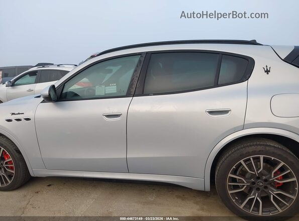 ZN682AVMXP7428883 2023 MASERATI GRECALE Silver სალონის 360-გრადუსიანი ხედი