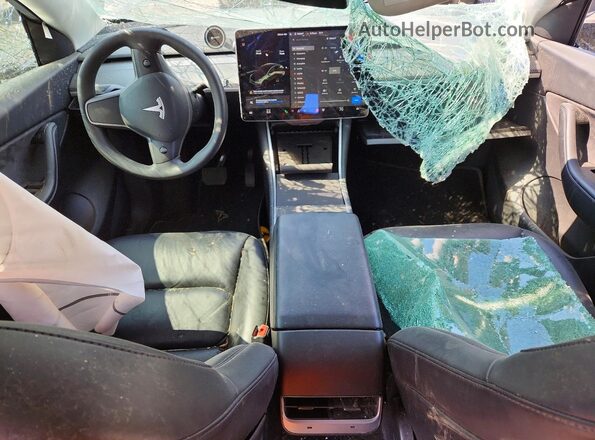 5YJYGDEE9MF077368 2021 TESLA MODEL Y Gray Widok zestawu wskaźników