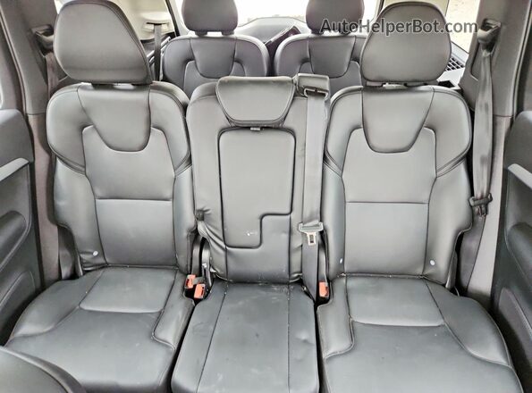 YV4M12PJ2S1335599 2025 VOLVO XC90 Silver Rear interior view