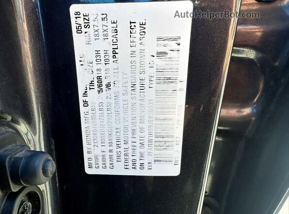 7FARW1H89JE036931 2018 HONDA CR-V Black Widok wnętrza z tyłu