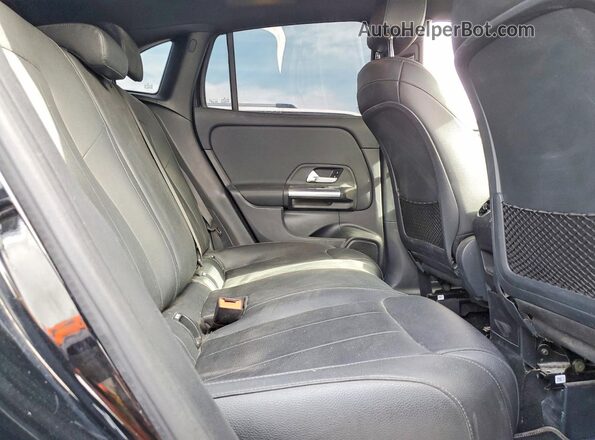 W1N4N4GB8MJ200568 2021 MERCEDES-BENZ GLA Black 