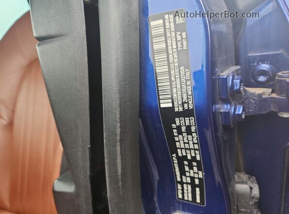 ZN661XUA1JX270526 2018 MASERATI LEVANTE Blue Widok naklejki z numerem VIN