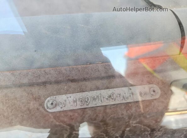 1592039601 1979 VOLKSWAGEN BEETLE Черный Вид подкапотного пространства