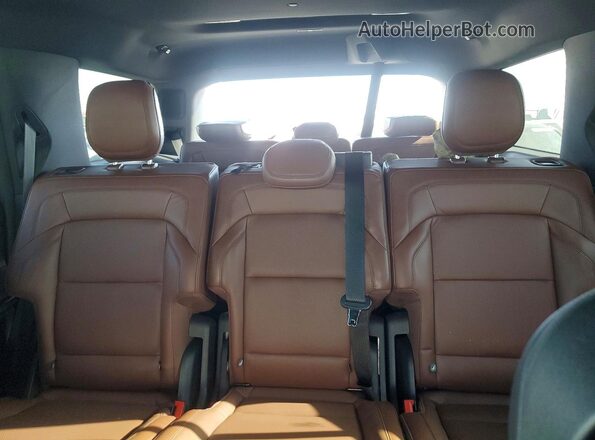 5LMJJ2LG0SEL03459 2025 LINCOLN NAVIGATOR White Widok wnętrza z tyłu