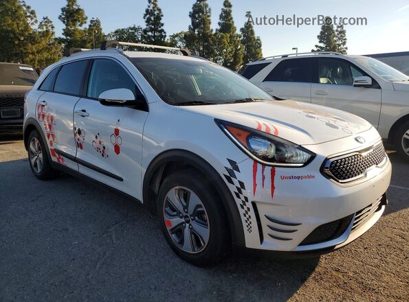 KNDCB3LC2K5284266 2019 KIA NIRO White Вид спереду