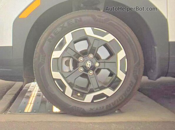 5NMP24GL3SH140207 2025 HYUNDAI SANTA FE White Widok komory silnika