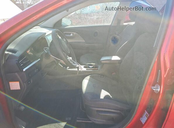 KNDCB3LC7N5534802 2022 KIA NIRO Red Vista del salpicadero