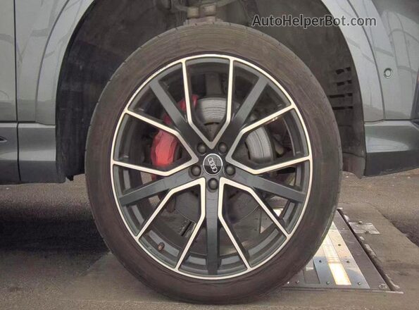 WA1EVAF16KD030798 2019 AUDI Q8 Gray 