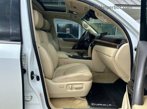 JTJHY7AX2K4285356 2019 LEXUS LX White Front view