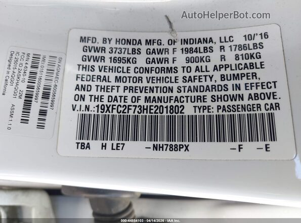 19XFC2F73HE201802 2017 HONDA CIVIC White Vista del compartimento del motor