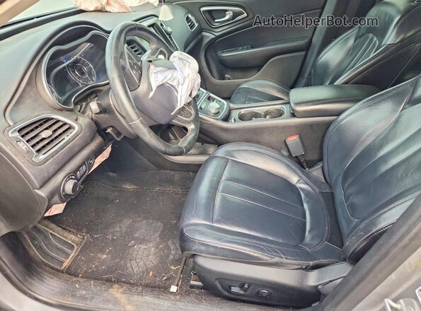 1C3CCCAB5HN504648 2017 CHRYSLER 200 Silver 