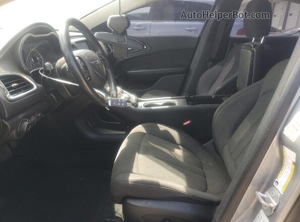 1C3CCCAB8GN136996 2022 CHRYSLER 200 Silver წინა სალონის ხედი