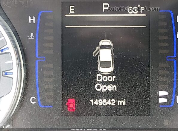 1C3CCCFB6HN512007 2017 CHRYSLER 200 Dark Blue 