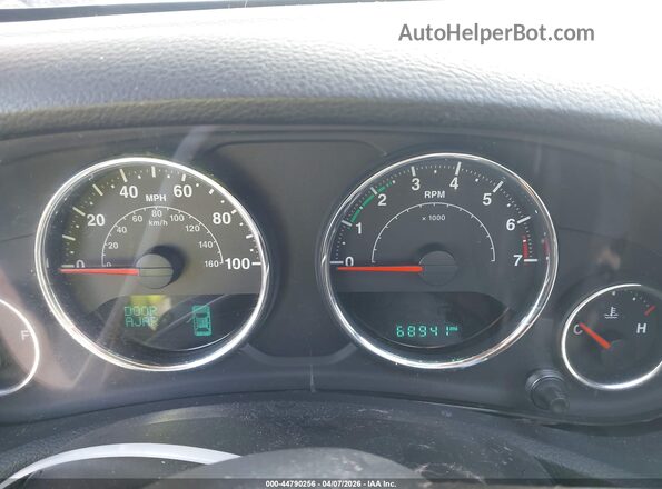 1C4BJWFG2GL137950 2016 JEEP WRANGLER UNLIMITED White Widok tylnych siedzeń