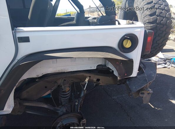 1C4HJWDG2GL162344 2016 JEEP WRANGLER UNLIMITED Белый Вид спереди