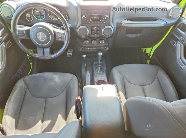 1C4HJWDG9GL295702 2016 JEEP WRANGLER Green Вид панелі приладів