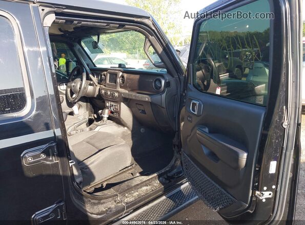 1C4HJXDG3JW115397 2018 JEEP WRANGLER UNLIMITED Black Front interior view