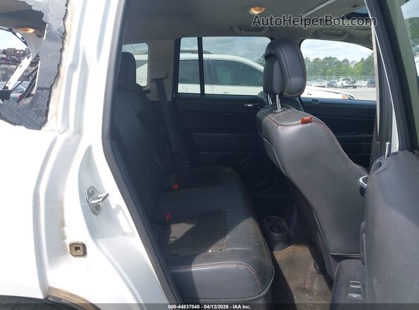 1C4NJCBB3GD726280 2016 JEEP COMPASS White VIN կոդի պիտակի տեսք