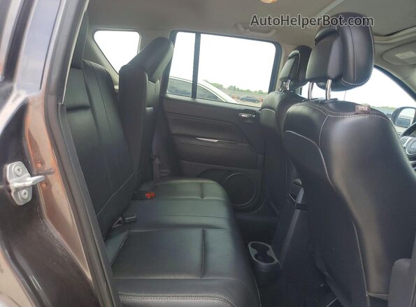 1C4NJCEA3GD676385 2016 JEEP COMPASS Charcoal უკანა სალონის ხედი