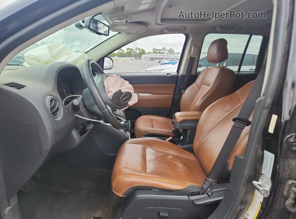 1C4NJCEA4GD747948 2016 JEEP COMPASS Black Front interior view